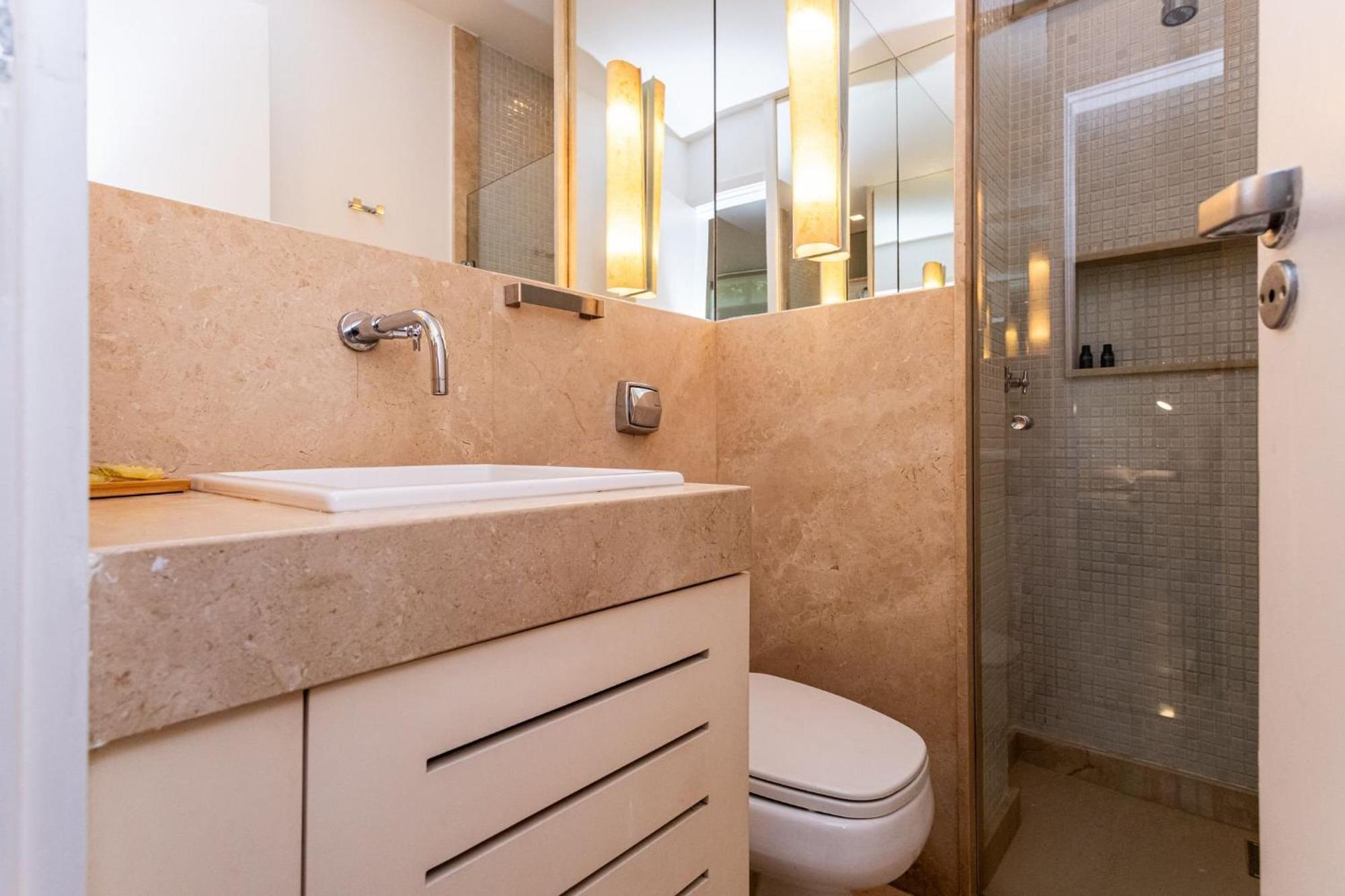 No Leblon Com Garagem | Dfr 325/202 Apartamento *